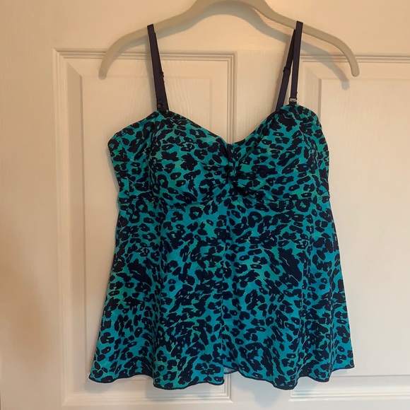 Blue leopard tankini top - Picture 1 of 3